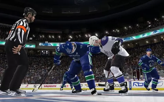 Xbox360《美国职业冰球联盟14 NHL 14》英文版下载
