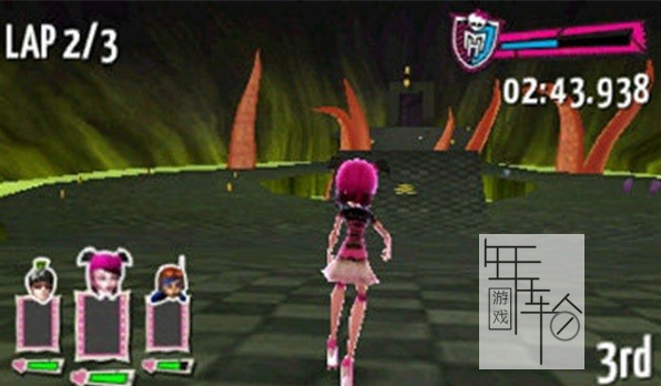 3DS《精灵高中 溜冰滚动迷宫 Monster High – Skultimate Roller Maze》美版3ds下载_1